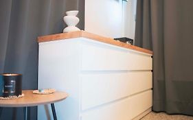 Zen Modern Studio - Private Entrance&Free Parking - Near Antunović